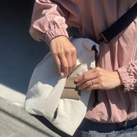 Soft Tuck Shoulder Tote Bag: M Size
