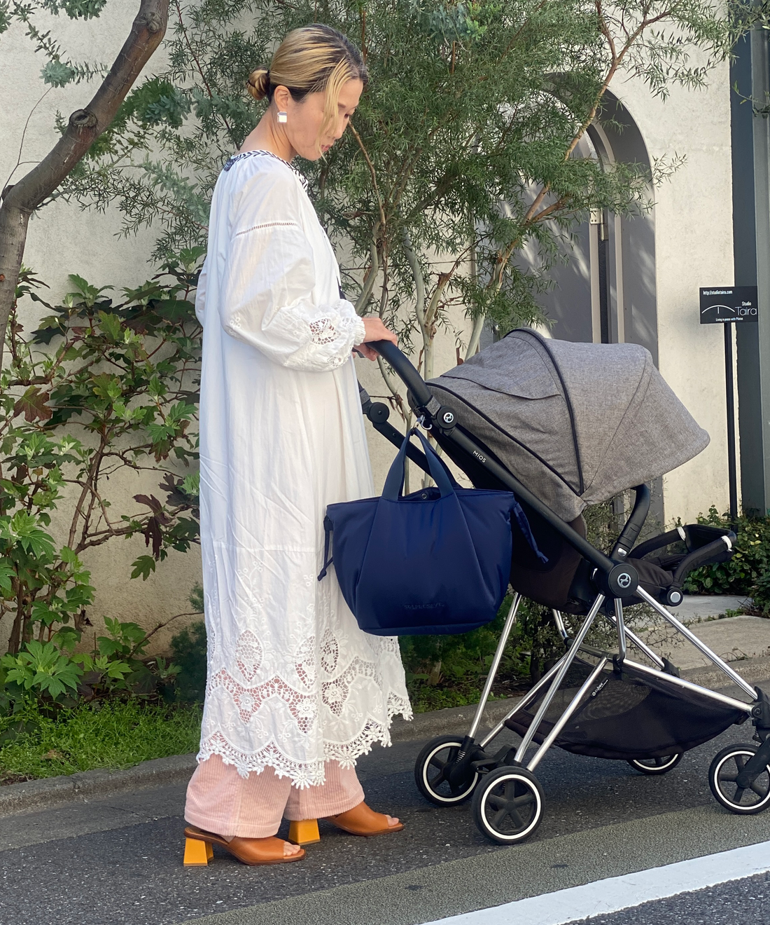Soft Tuck Shoulder Tote Bag: S Size