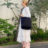 Soft Tuck Shoulder Tote Bag: M Size